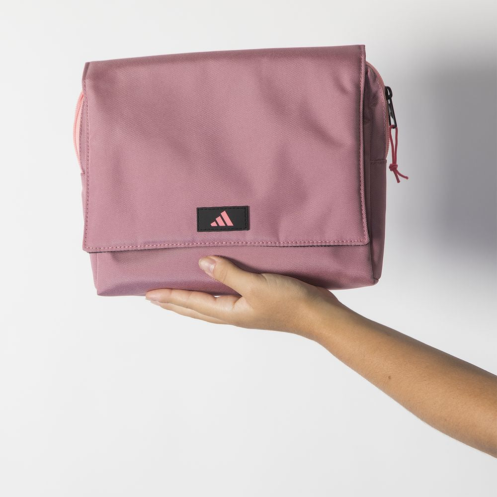 beauty case Adidas Rosa | Martita Ortega | 2026 