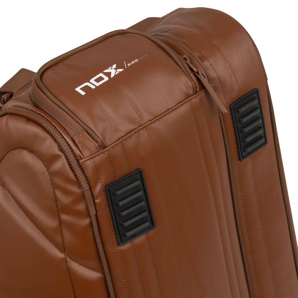 Padelschlägertasche Nox Pro Kamelbraune Serie